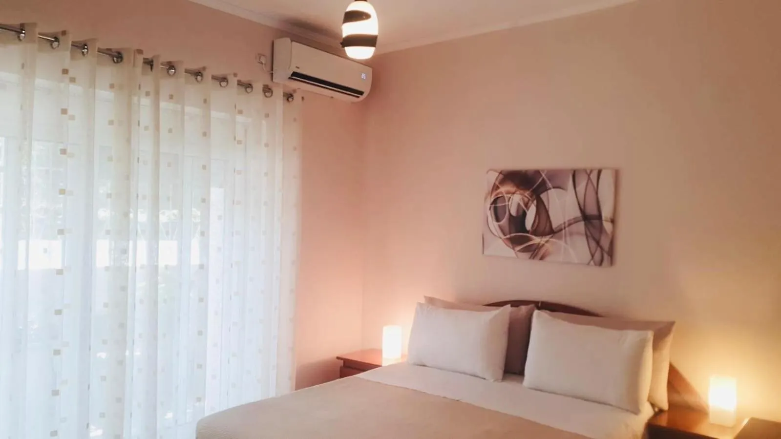 Sofia'S Modern Apartment Gjirokaster Albania