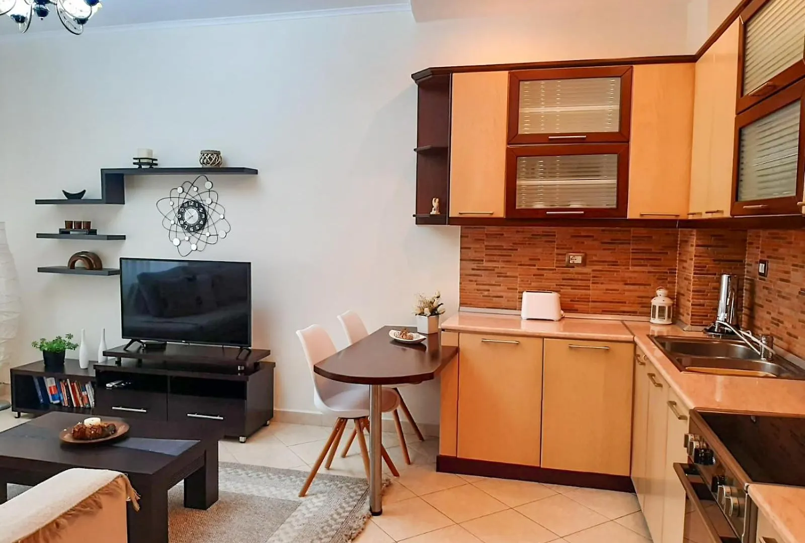 Sofia'S Modern Apartment Gjirokaster
